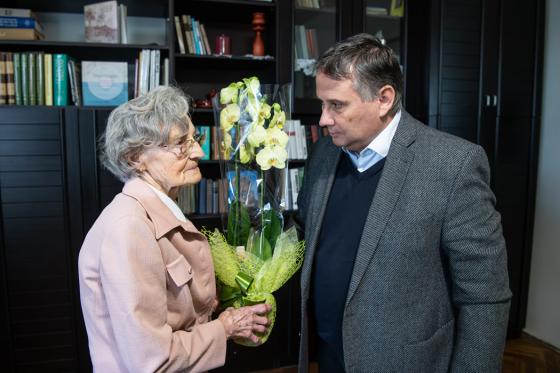 Kovács Péter köszönti az ünnepeltet