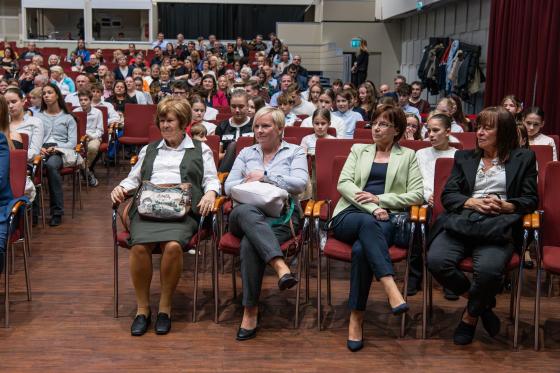 Kovács Katalin a tankerület vezetője, önkormányzati képviselők