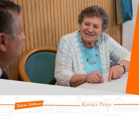 A mindig vidám ünnepelt