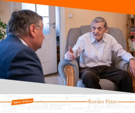 Kovács Péter polgármester beszélget Lengyel Sándorral