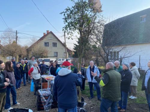 Az érdeklődők az előadás közben