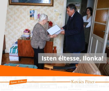 Barta Ferencnét köszöntötte Kovács Péter polgármester 90. születésnapja alkalmából