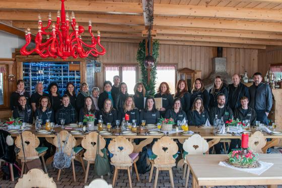 Az Erzsébetligeti Színház csapata