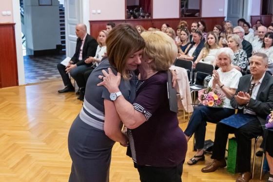 Ács Anikó alpolgármester köszönti a pedagógusokat