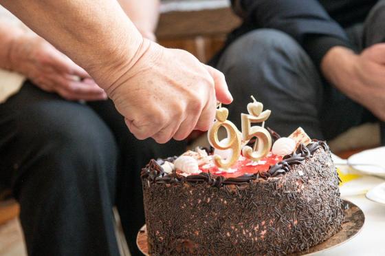 Dékány Józsefnét köszöntötte 95. születésnapja alkalmából Szász József alpolgármester