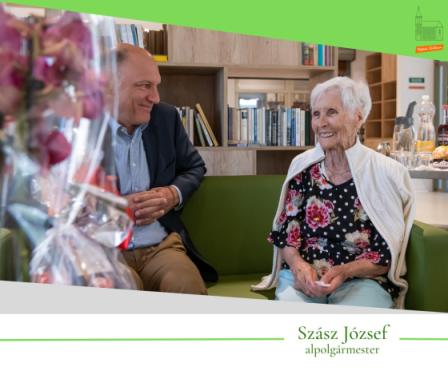 Anna néni és Szász József alpolgármester
