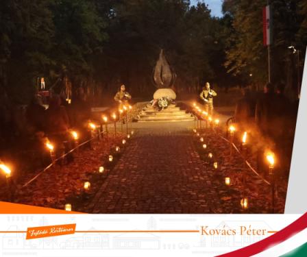 A forradalom lángja emlékmű